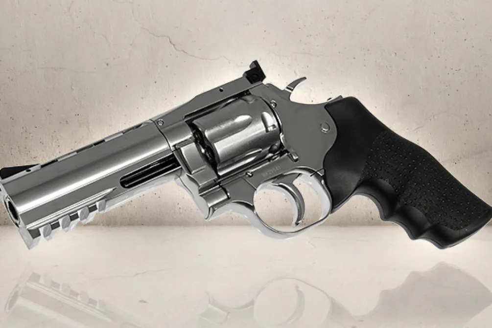 Rodes Dan Wesson 715 .357 Magnum 4″ metal – Chrome Fashion