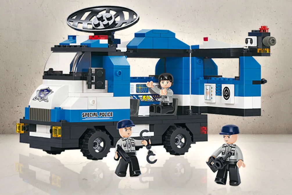 Rodes Sluban Mobile Police Unit Fashion